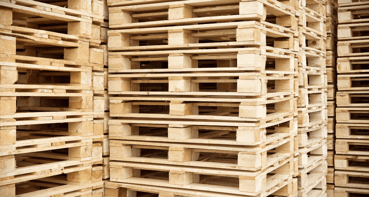 THE PROCESS OF STACKING A PALLET